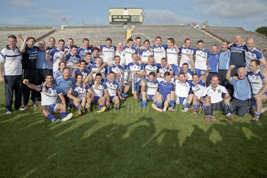 Monaghan Ulster Championship Minor & Senior Football Champions will do tour of County tomorrow evening starting Carrickmacross @ 6pm – Castleblayney – Ballybay – Clones – Monaghan @ 10pm